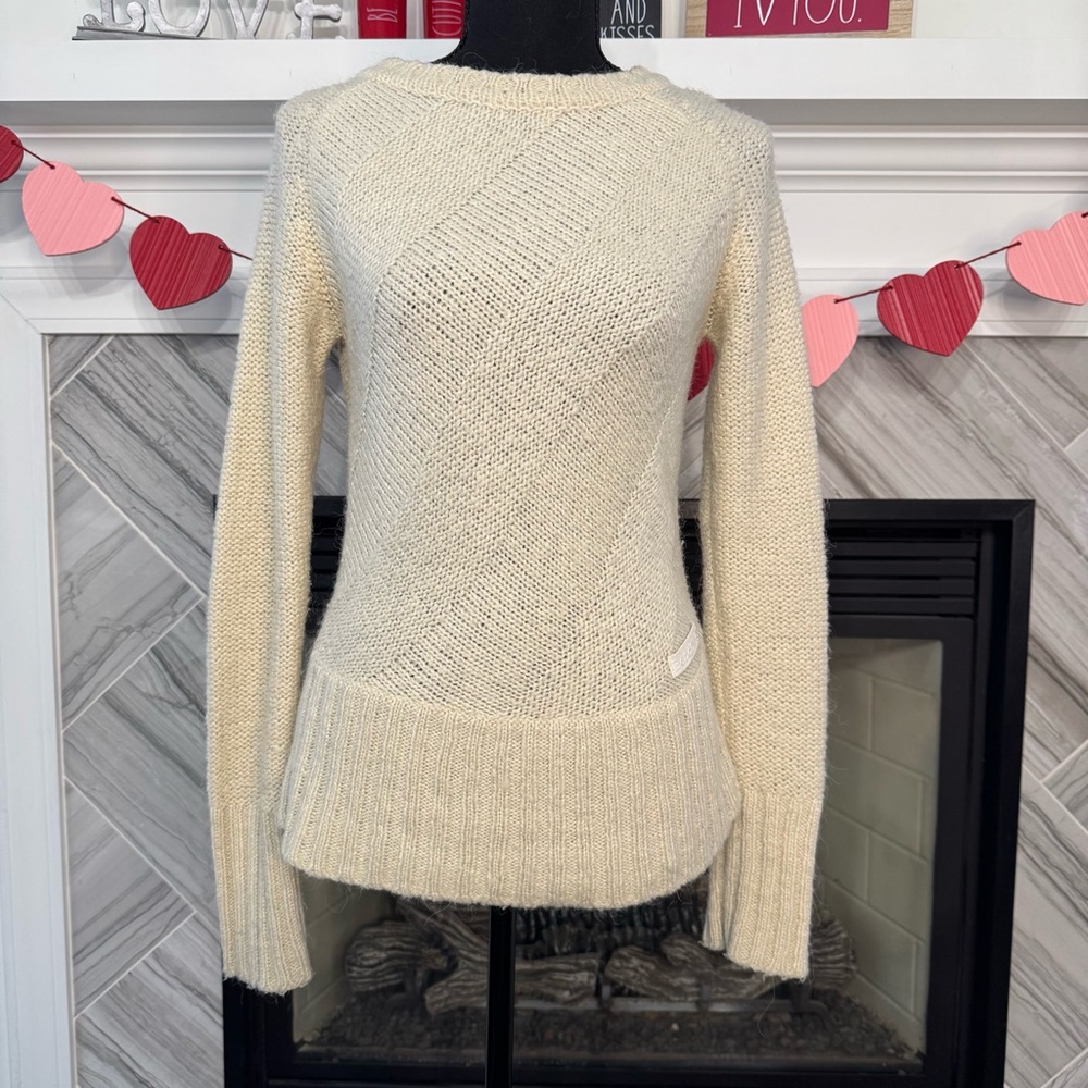 Bench XS‎ Cream Sweater
